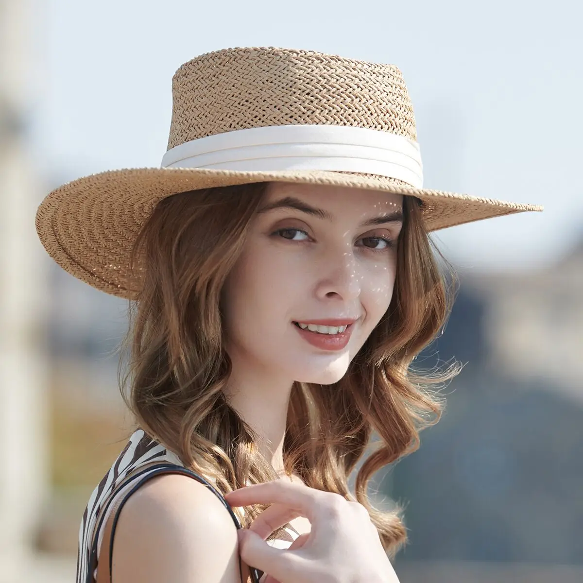 Xthree Yüksek Kaliteli Yaz Şapka Kadın Rafya Doğal Hasır Şapka Bayanlar Fedora Vintage Disket Geniş Ağız güneş şapkası Kız plaj şapkası