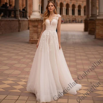 Lüks düğün elbisesi Prenses Düğmeler Zarif Aplikler SCOOP Kolsuz Kişiselleştirilmiş Paspas Elbisesi Vestido De Novia 2022 Kadın