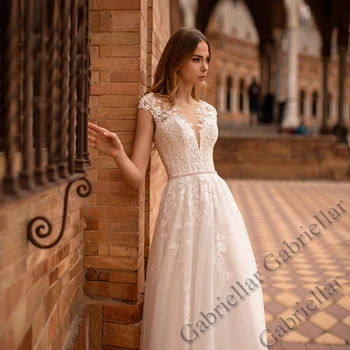 Lüks düğün elbisesi Prenses Düğmeler Zarif Aplikler SCOOP Kolsuz Kişiselleştirilmiş Paspas Elbisesi Vestido De Novia 2022 Kadın 1