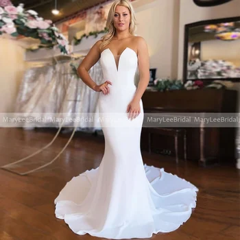 Minimalist Streç Krep düğün elbisesi Straplez Çentikli Yaka Beyaz Mermaid gelin kıyafeti Düğmesi Uzun Tren Gelin Elbiseleri