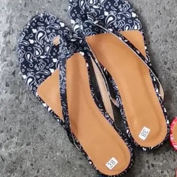 Vahşi Kadın Flip Flop 2021 Yaz Yeni Çiçek Baskı Terlik Seksi Rahat Ev Slaytlar Moda Açık düz ayakkabı plaj terlikleri