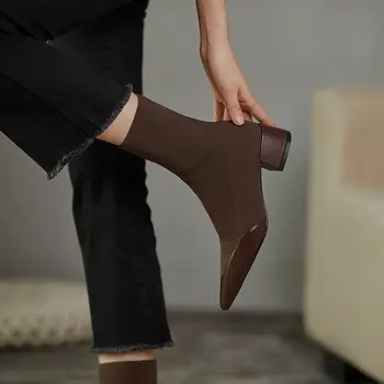 2022 Sonbahar Yeni Elbise İngiliz Ayakkabı Örme Çorap Patik Düşük Sivri Topuk Vintage Ayak Bileği Martin Çizmeler Kadınlar için