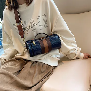 Yeni 2021 Moda Kadın PU Deri Eyer Çantası Omuz Çapraz Vücut Çanta Çanta Vintage Kadın Yumuşak Çantalar Seyahat Çantası kızlar için